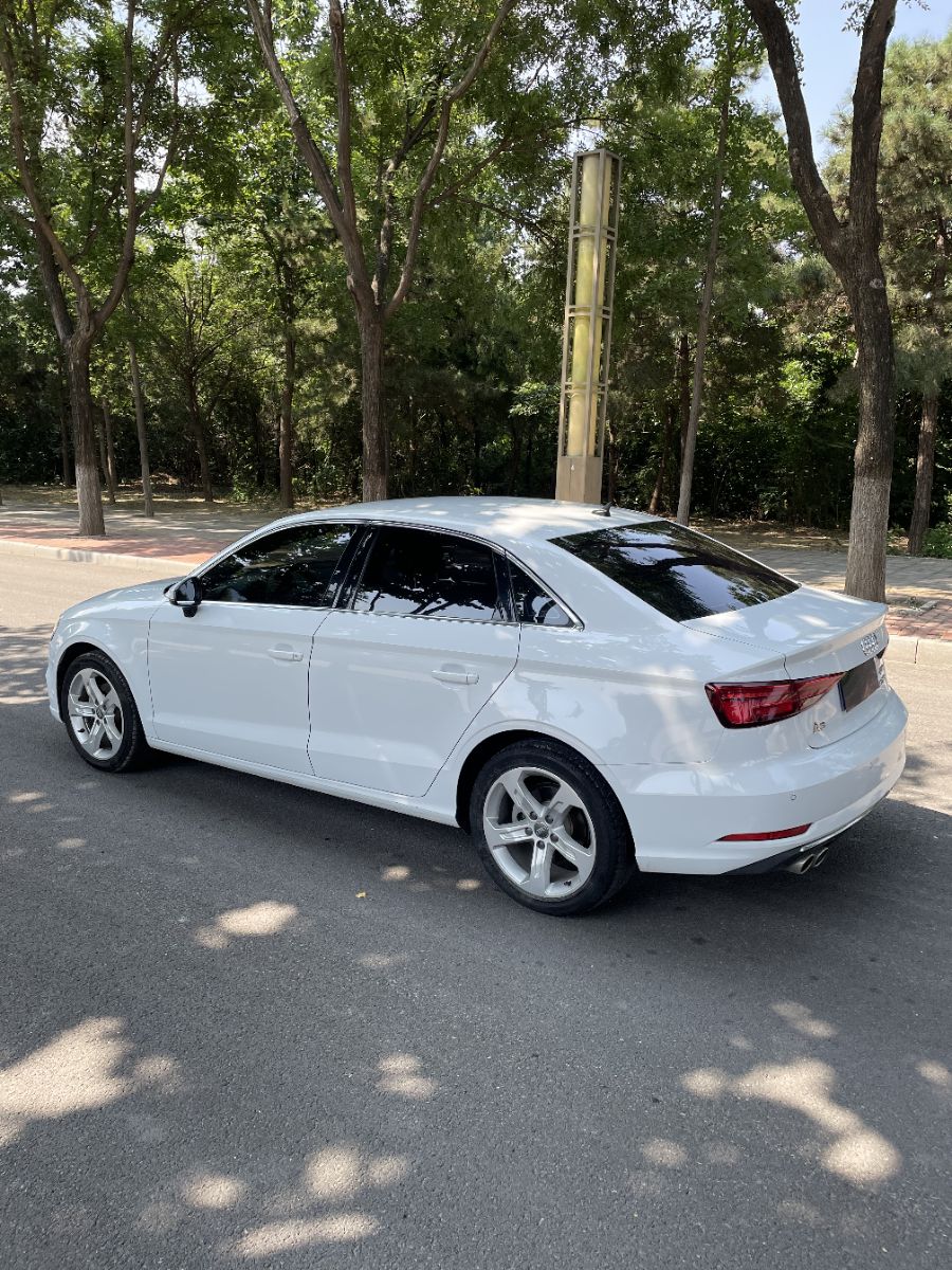 Audi A3 2019 car image #9