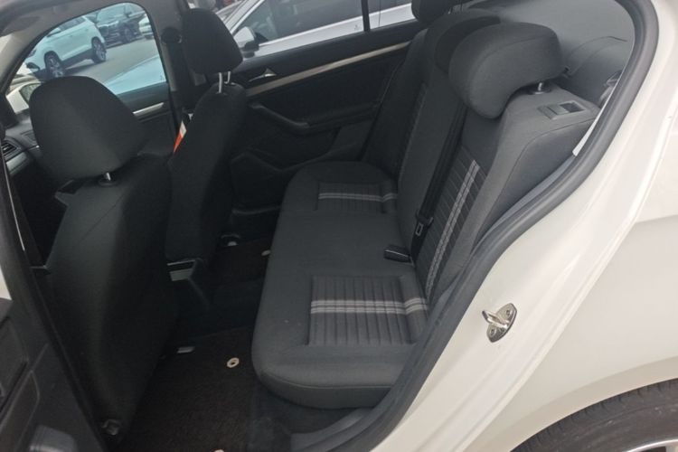 Volkswagen Lavida 2023 car image #17