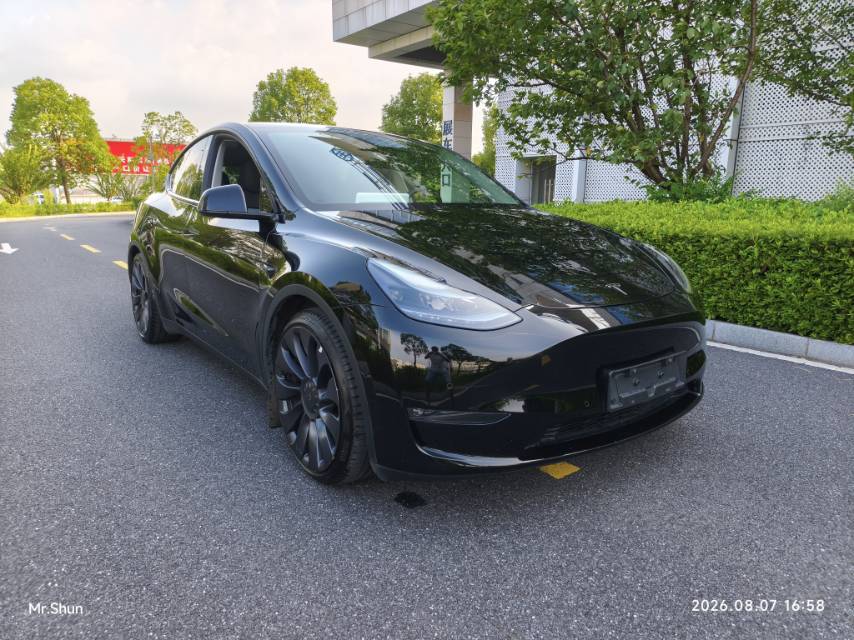 Tesla Model Y 2024 #3 Tesla Model Y 2024 car image #3