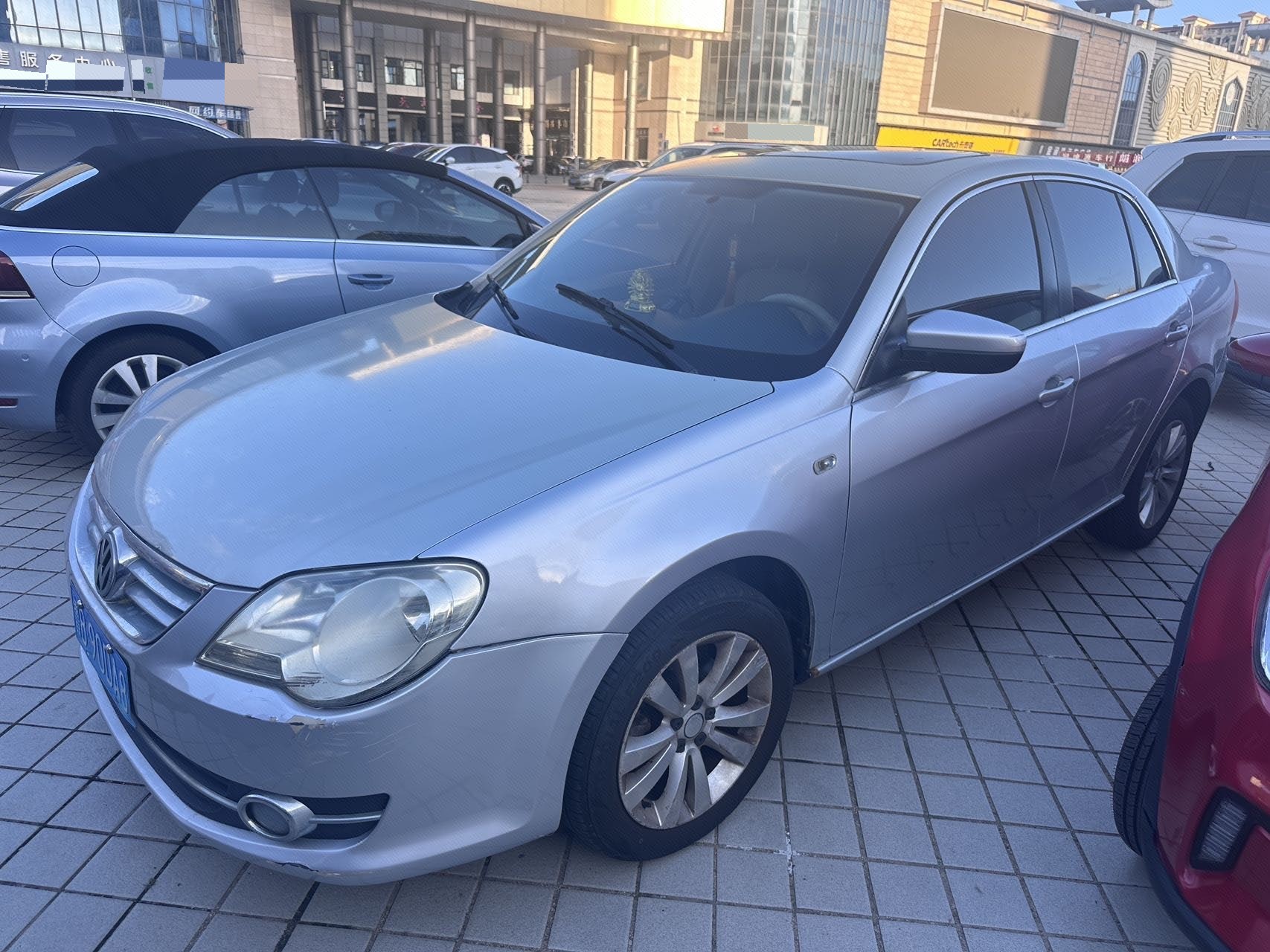 Volkswagen Bora 2010 car image 