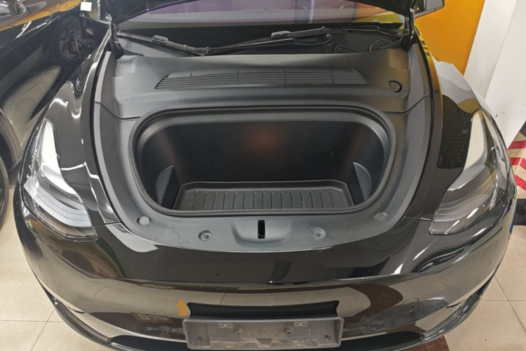 Tesla Model Y 2023 car image #22