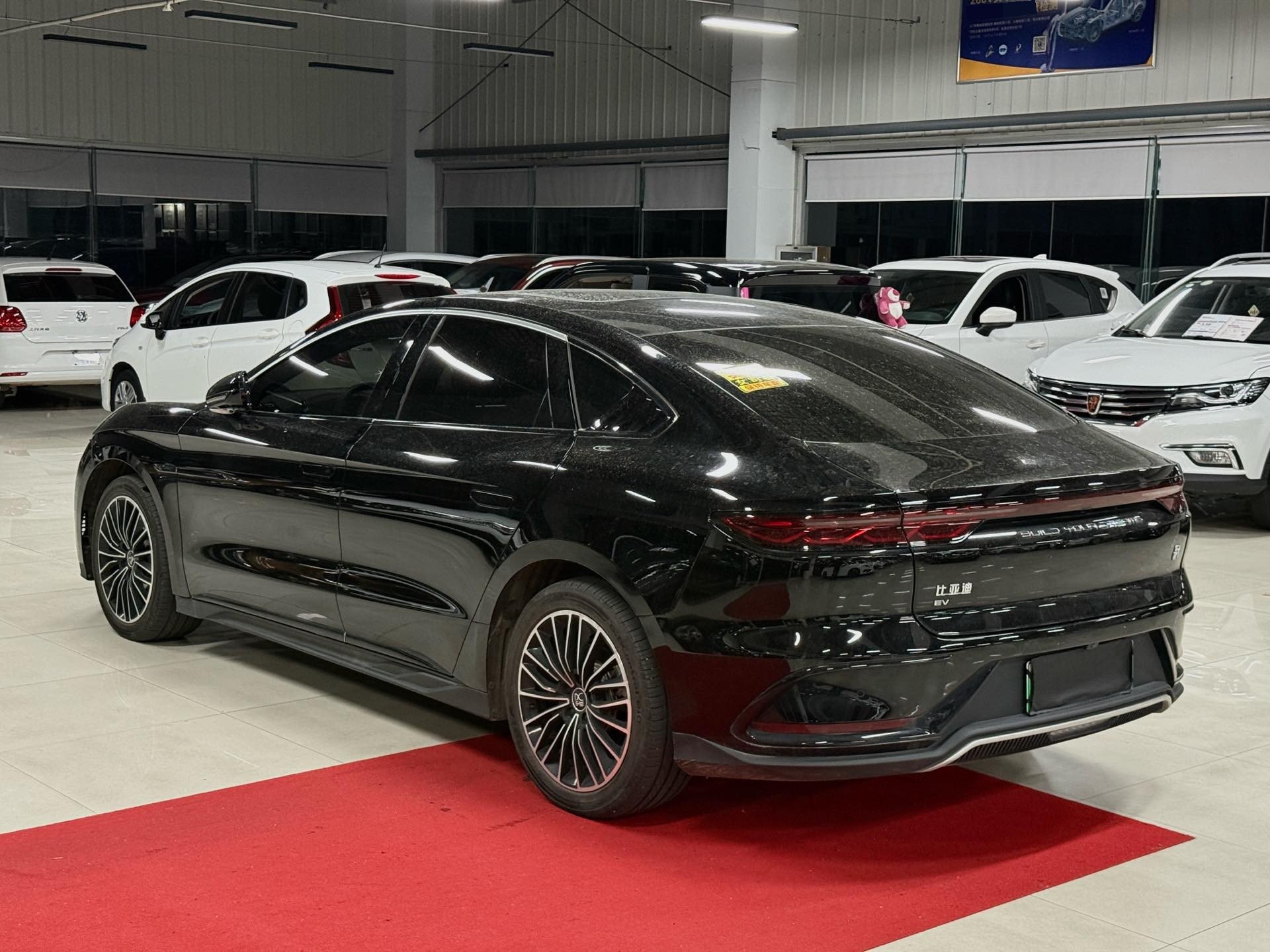 BYD Han 2023 car image #3