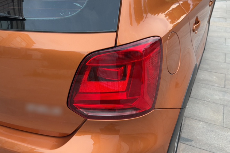 Volkswagen Polo 2016 car image #10