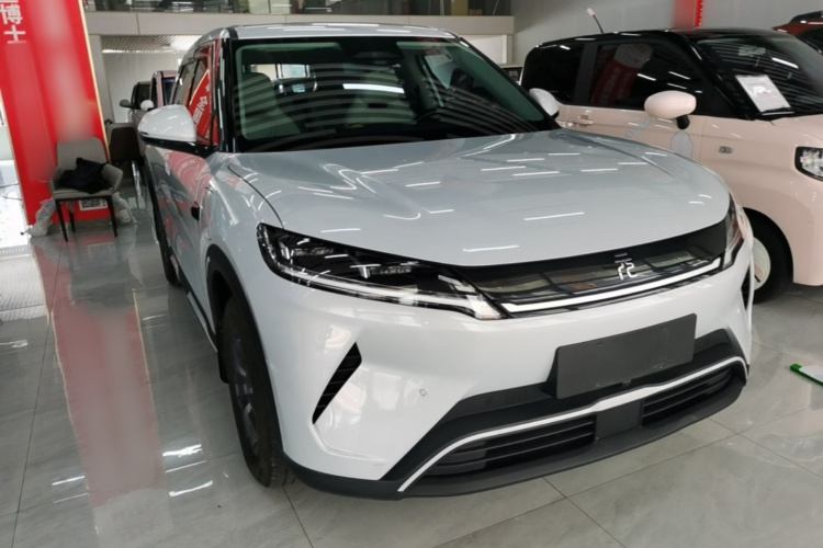 BYD YuanUP 2025 #4 BYD YuanUP 2025 car image #4