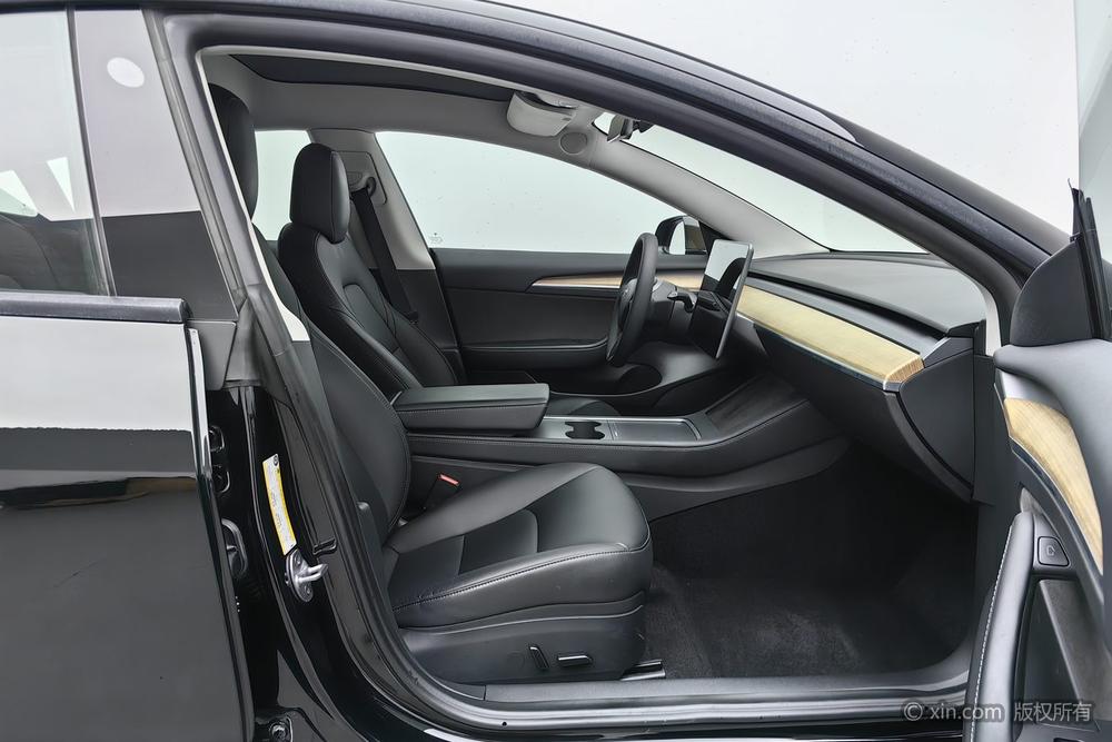 Tesla Model 3 2022 car image #24