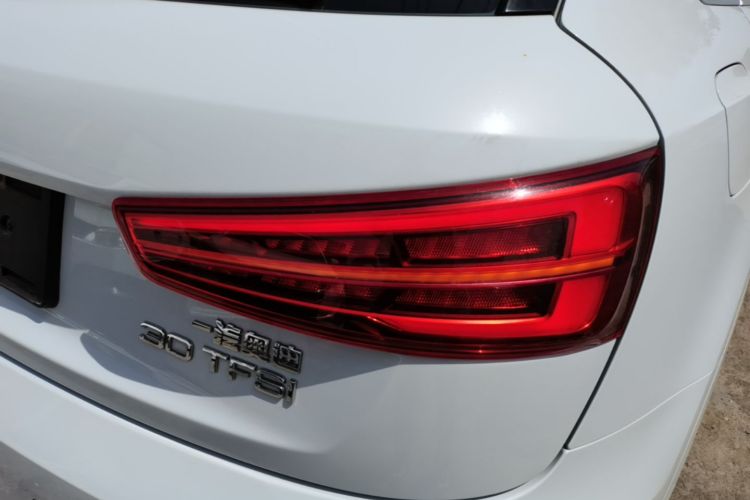 Audi Q3 2019 #8 Audi Q3 2019 car image #8