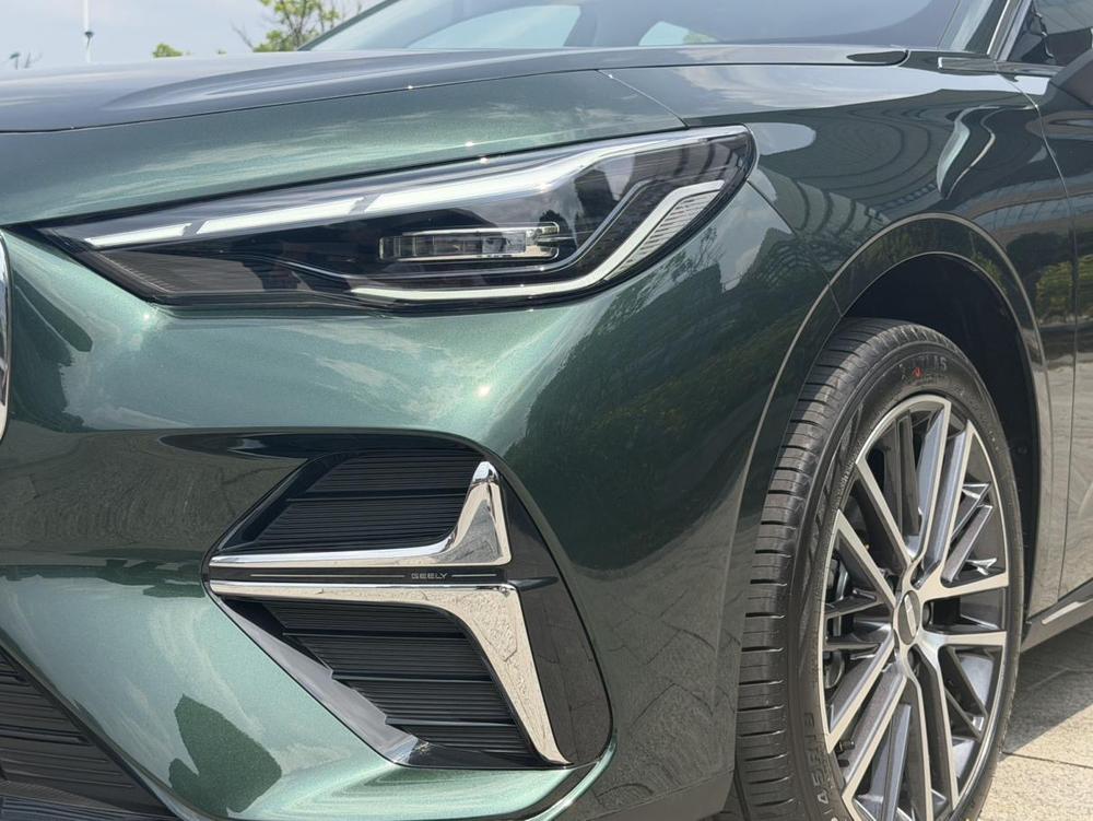 GEELY Emgrand 2025 immagine di auto #11