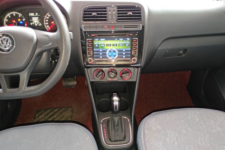 Volkswagen Polo 2016 #13 Volkswagen Polo 2016 car image #13
