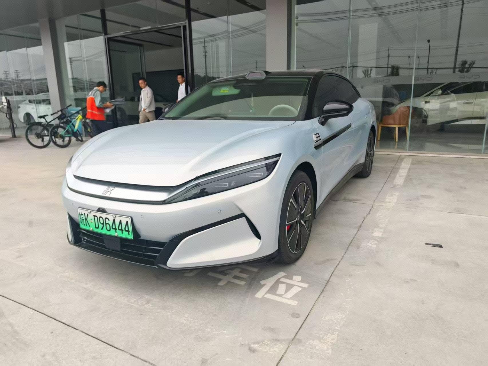 BYD HanL 2025 car image 