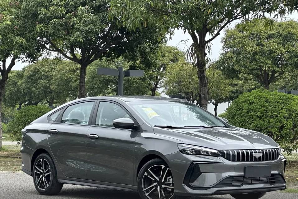 GEELY Binray 2026 car image #3