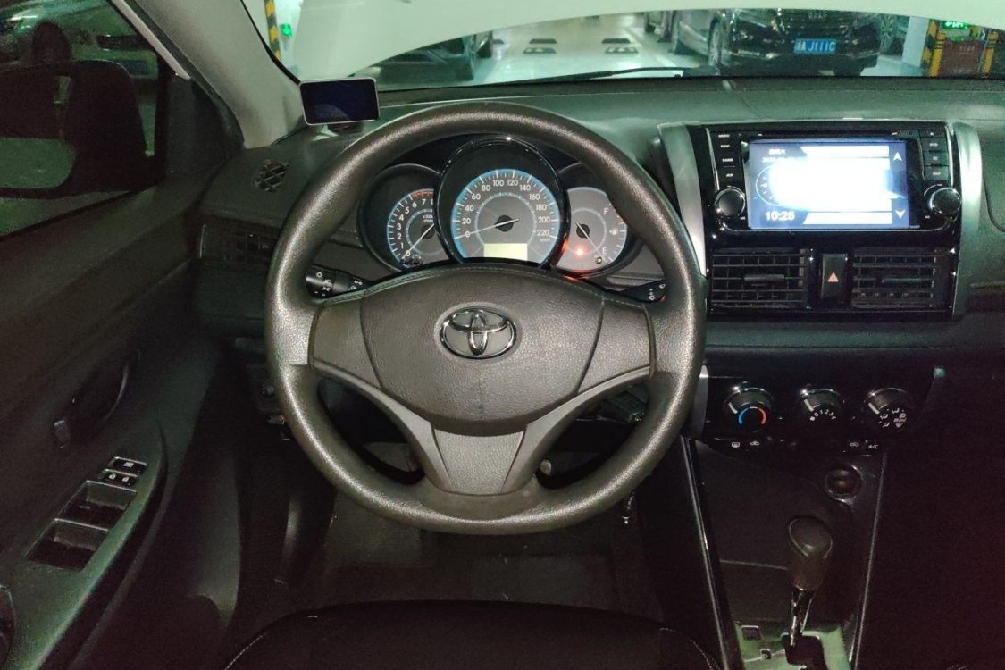 Toyota Vios 2015 #22 Toyota Vios 2015 car image #22