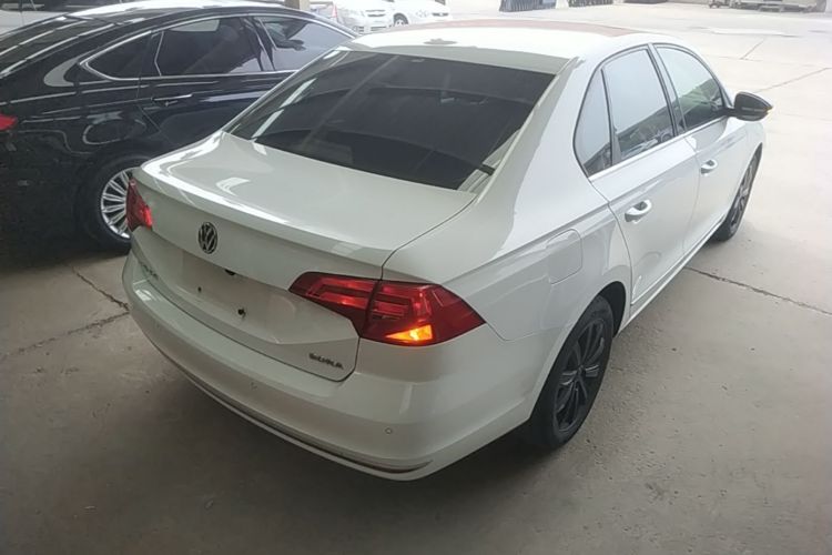 Volkswagen Bora 2016 car image #7