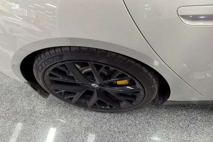 MI SU7 2025 car image #10