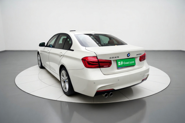 BMW 3 Series 2018 car image #5
