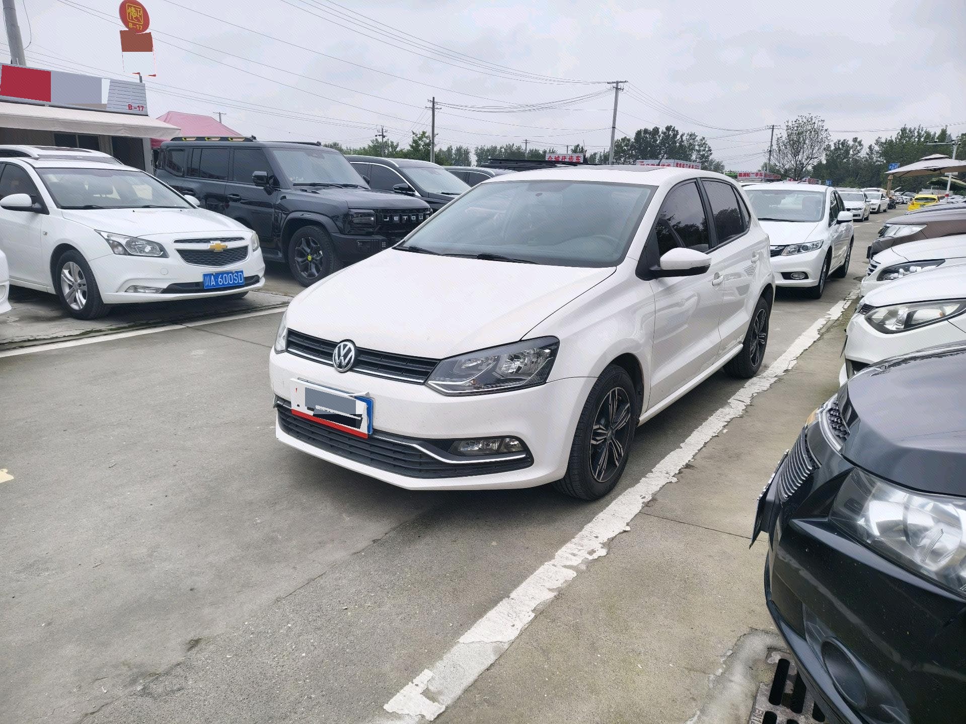 Volkswagen Polo 2017 car image 