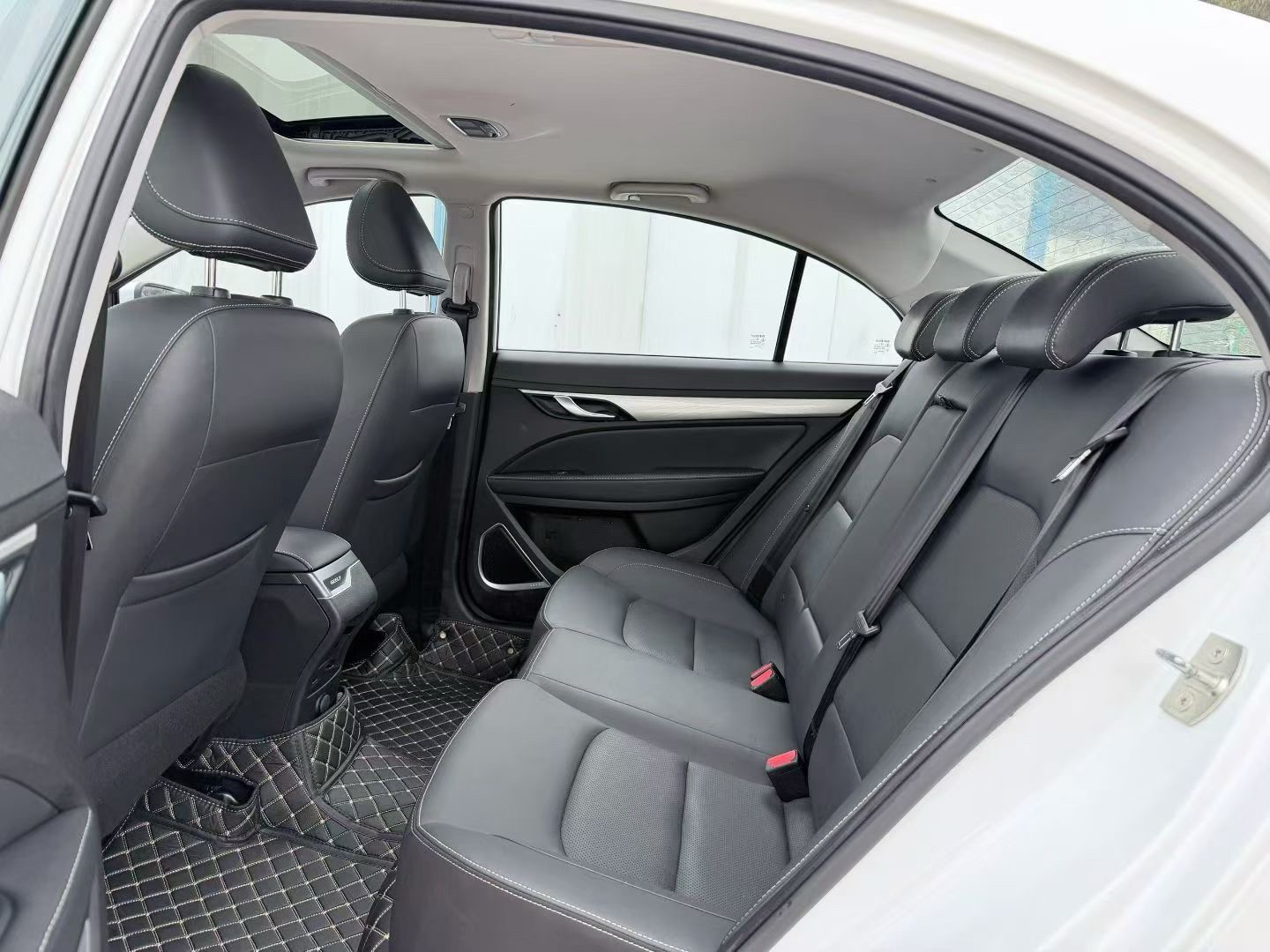 GEELY Emgrand 2020 صورة سيارة #6