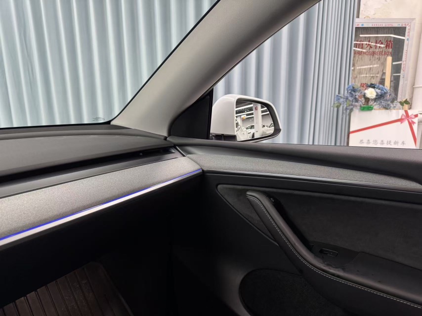Tesla Model Y 2024 #7 Tesla Model Y 2024 car image #7