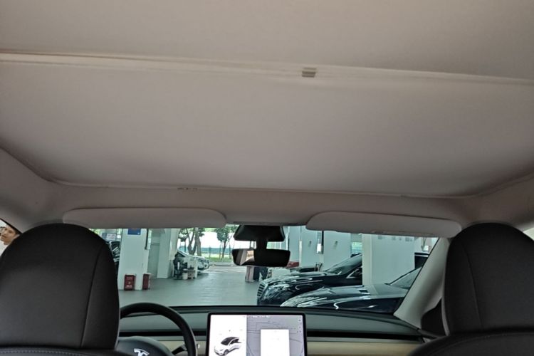 Tesla Model Y 2021 #18 Tesla Model Y 2021 car image #18