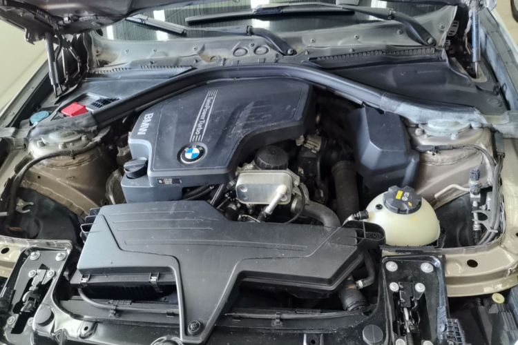 BMW 3 Series GT 2016 car image #24