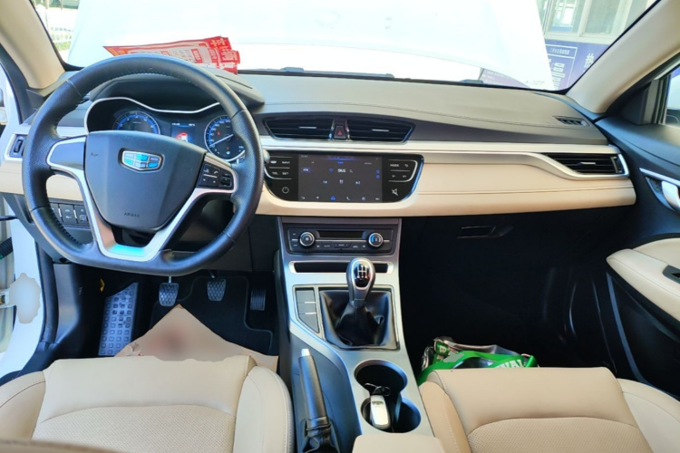 GEELY Emgrand 2018 #10 GEELY Emgrand 2018 car image #10