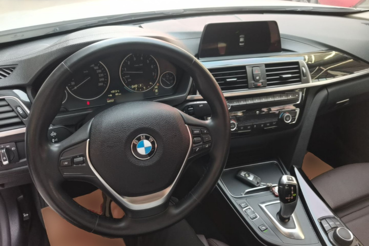 BMW 3 Series 2018 #11 BMW 3 Series 2018 car image #11