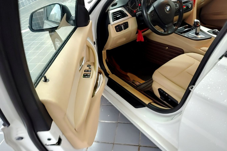 BMW 3 Series 2015 #18 BMW 3 Series 2015 car image #18