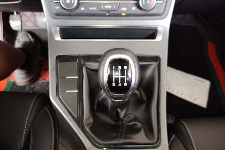 GEELY Emgrand 2020 car image #14