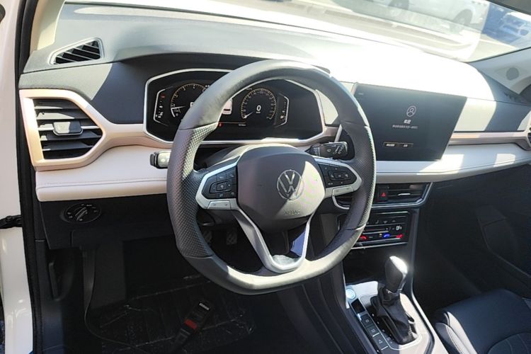 Volkswagen Tharu 2024 صورة سيارة #10