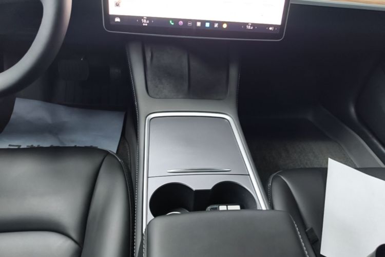 Tesla Model 3 2023 car image #14