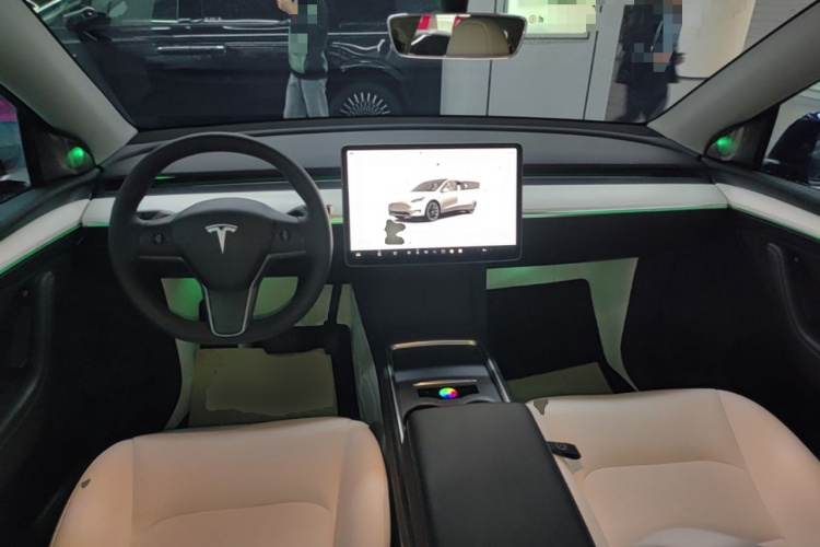Tesla Model Y 2023 #10 Tesla Model Y 2023 car image #10