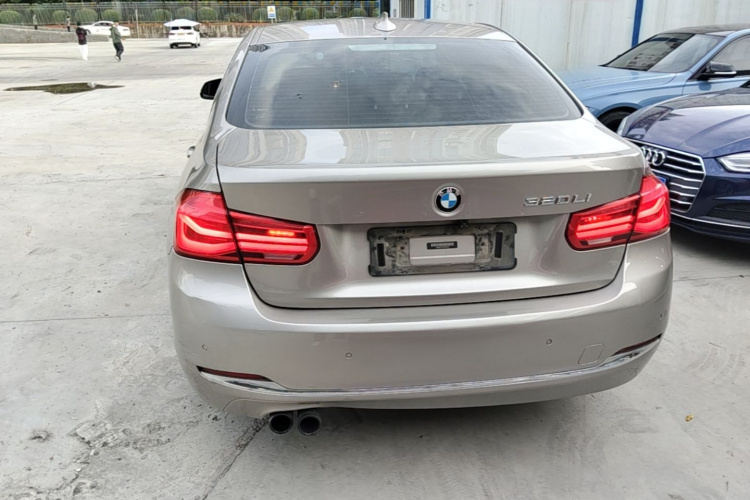 BMW 3 Series 2017 #6 BMW 3 Series 2017 car image #6