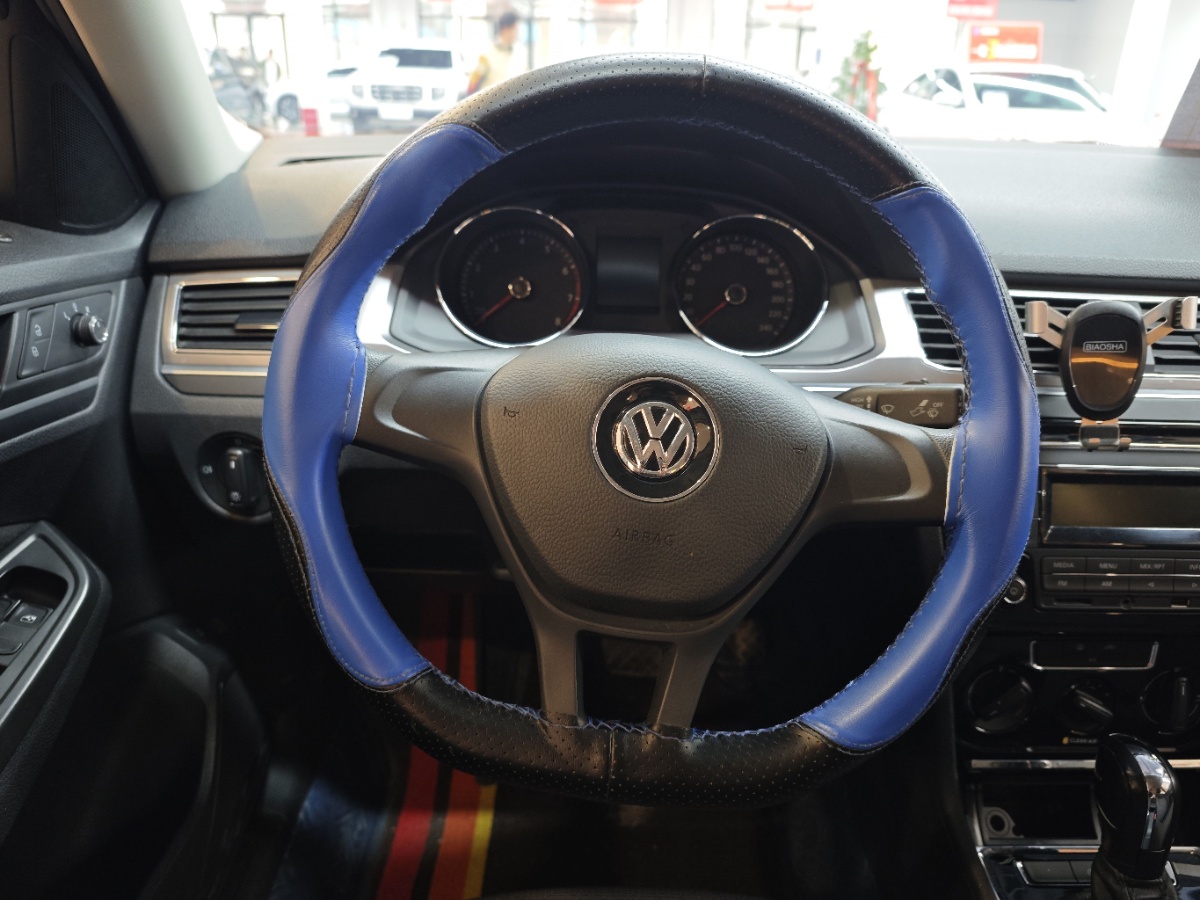 Volkswagen Bora 2021 car image #2