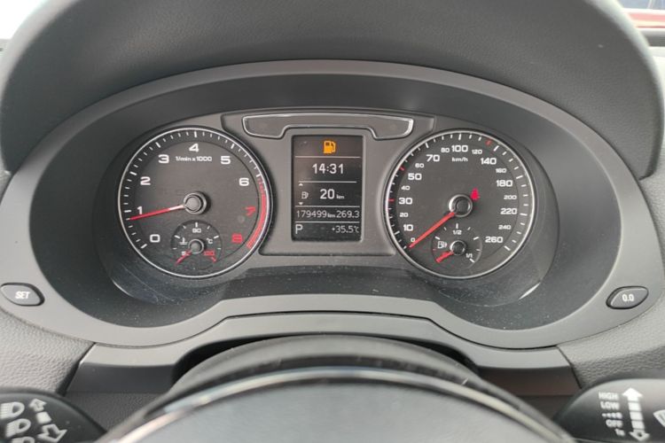 Audi Q3 2016 #16 Audi Q3 2016 car image #16