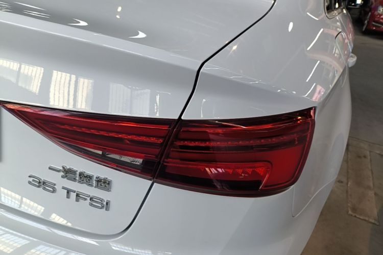 Audi A3 2019 car image #8