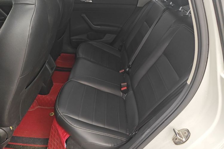 Volkswagen Polo 2021 car image #17