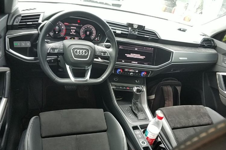 Audi Q3 2022 #11 Audi Q3 2022 car image #11