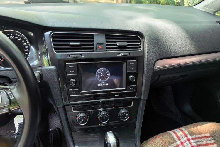 Volkswagen Golf 2018 #15 Volkswagen Golf 2018 car image #15