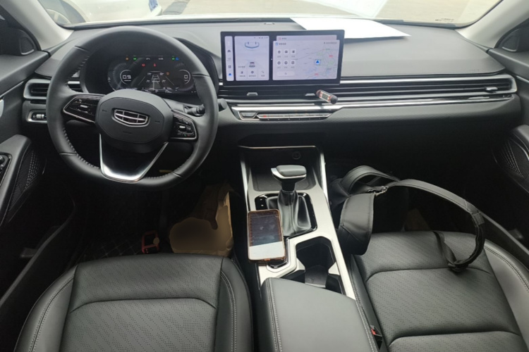 GEELY Emgrand 2024 car image #10