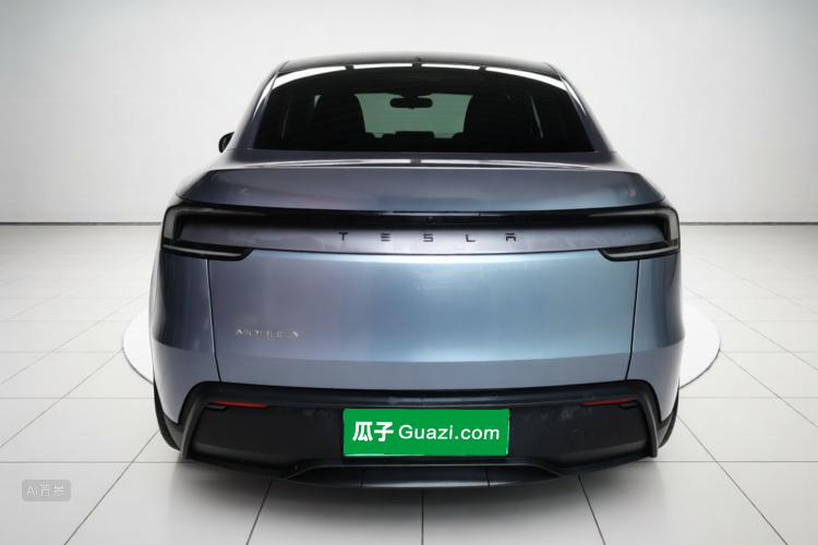 Tesla Model Y 2025 #6 Tesla Model Y 2025 car image #6