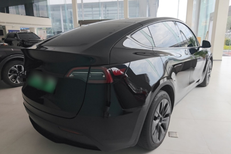 Tesla Model Y 2023 #7 Tesla Model Y 2023 immagine di auto #7