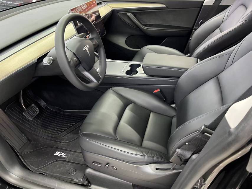 Tesla Model Y 2022 #14 Tesla Model Y 2022 car image #14