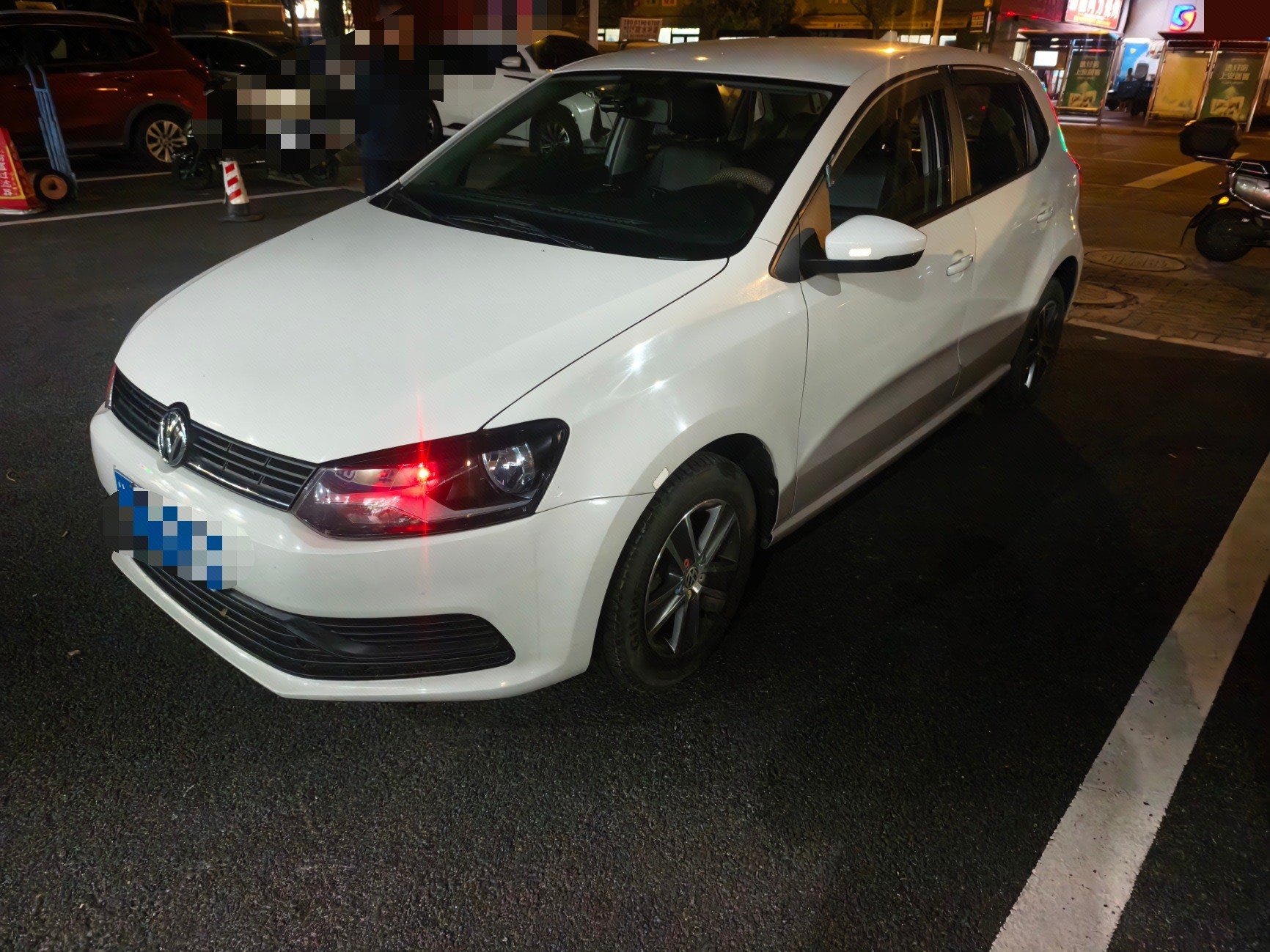 Volkswagen Polo 2016 Volkswagen Polo 2016 car image
