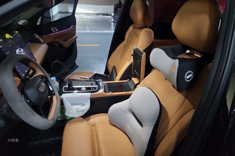 GEELY Boyue L 2025 car image #17