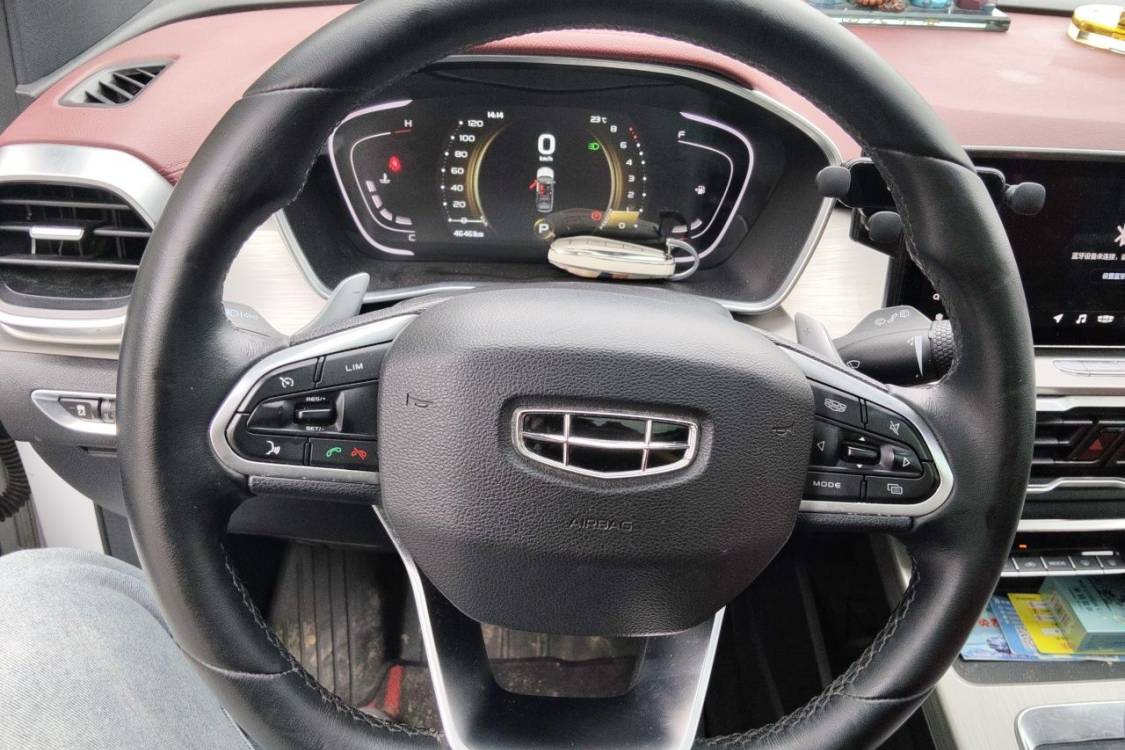 GEELY Coolray 2019 #22 GEELY Coolray 2019 صورة سيارة #22