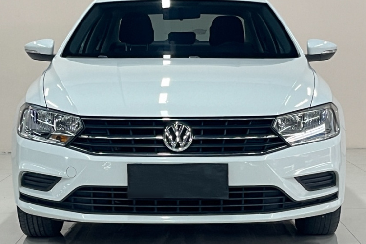 Volkswagen Bora 2016 car image #11