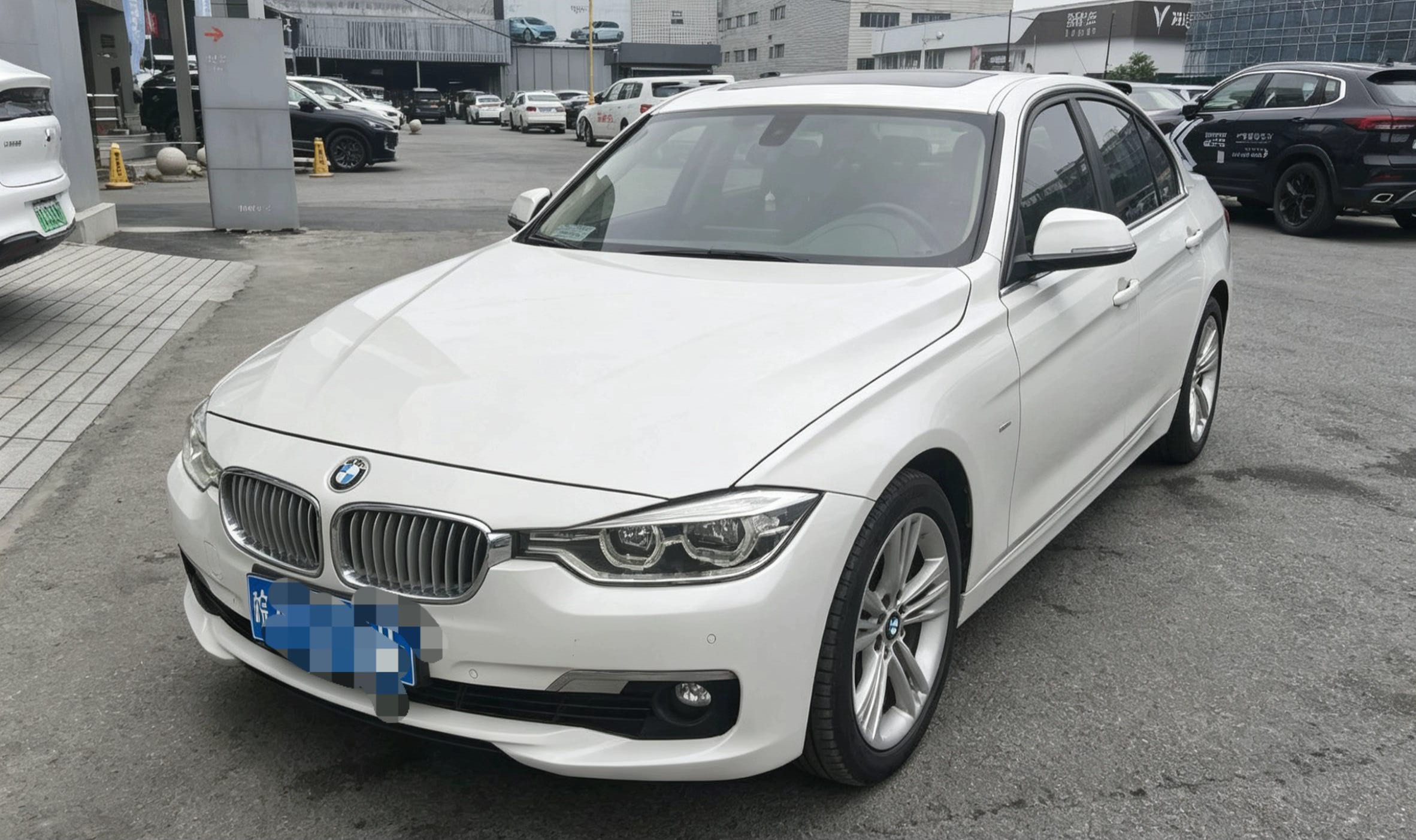 BMW 3 Series 2019 BMW 3 Series 2019 car image