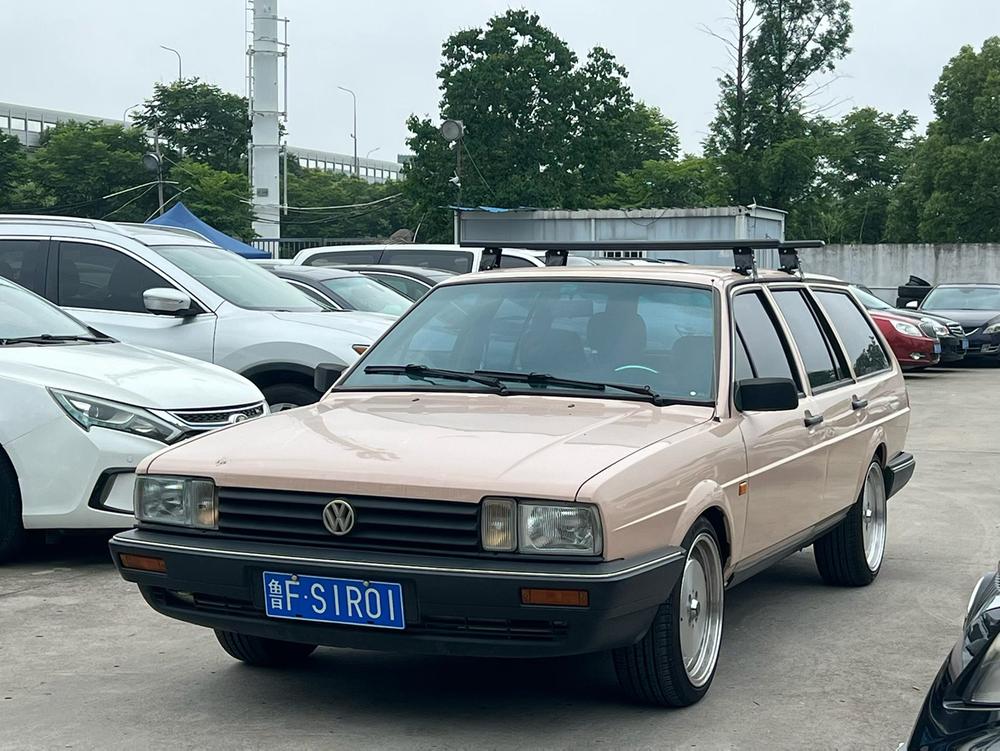 Volkswagen Santana Classic 2003 car image 