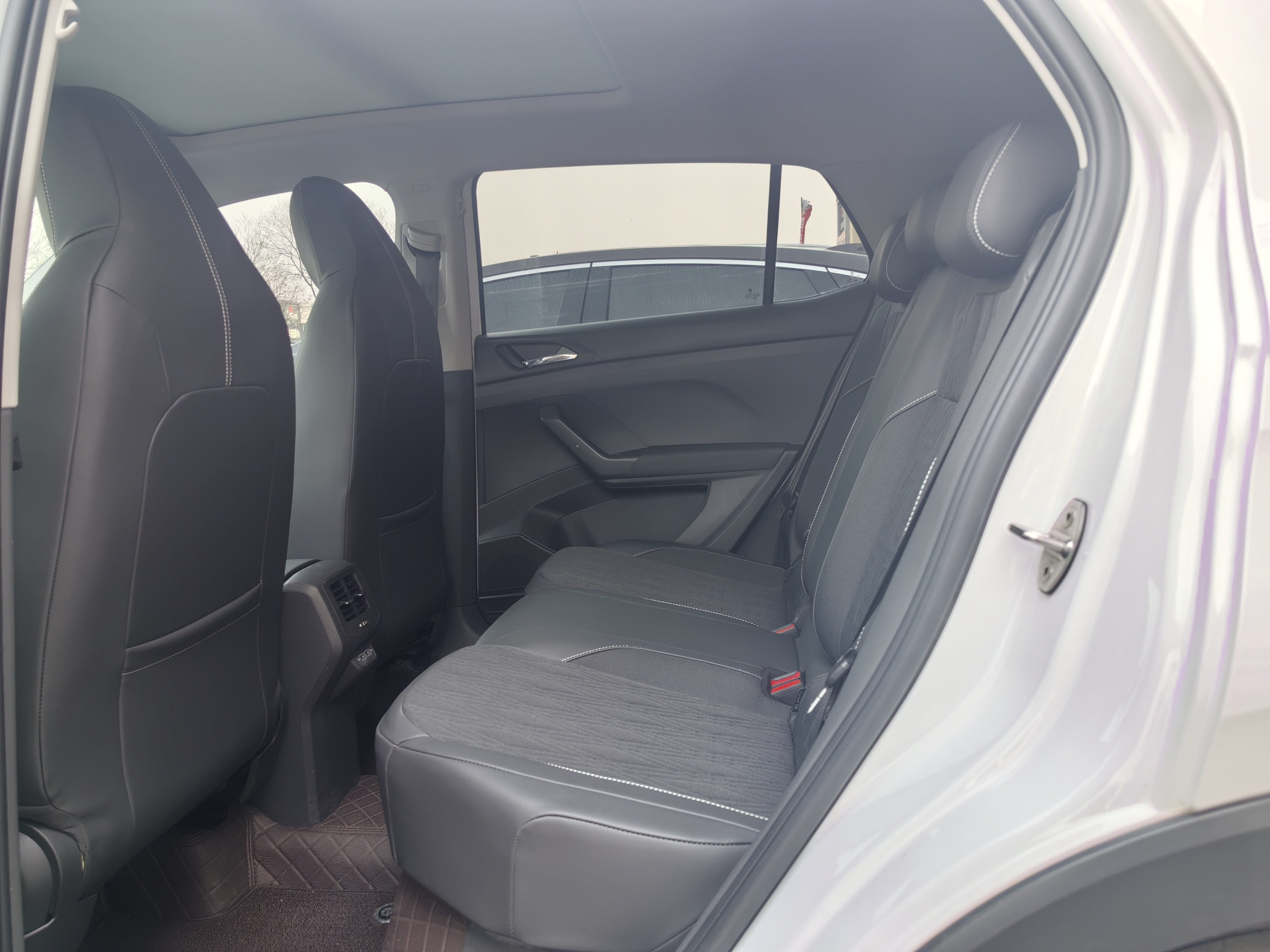 Volkswagen T-Cross 2021 imagem de carro #4