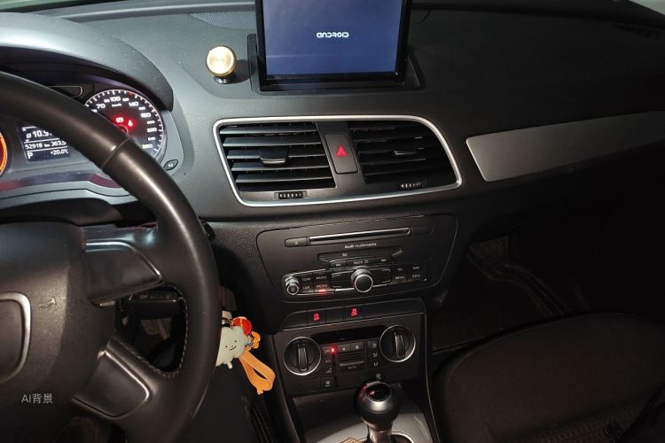 Audi Q3 2018 immagine di auto #15