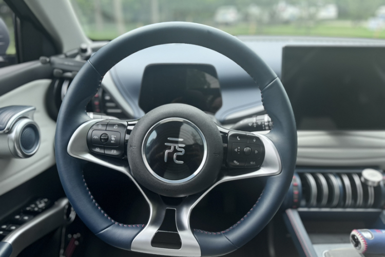 BYD Yuan Plus 2023 изображение автомобиля #18